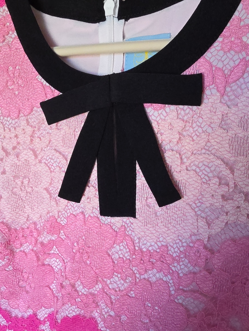 Cece Lace Dress - Picture 3 of 4